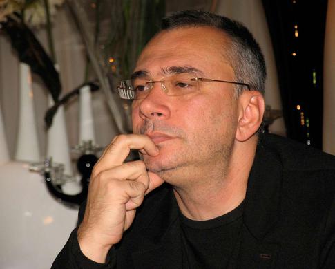 Отдыхает один: Константин Меладзе был замечен в горах