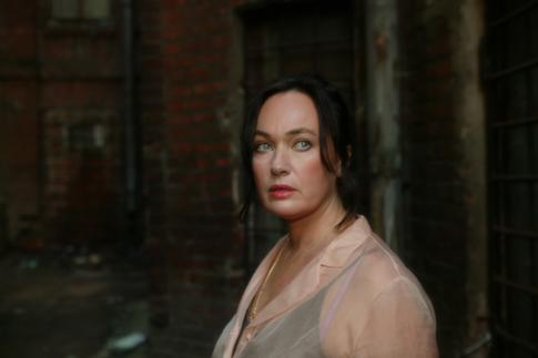 «Сердце сжимается»: Гузеева публично разрыдалась, вспомнив о бывшем муже