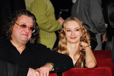 «Она надавила»: сын Градского высказался о браке отца с молодой возлюбленной