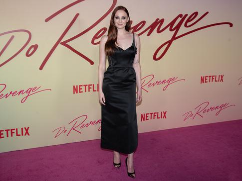 Звезду «Игры престолов» Софи Тернер сняли за поцелуем с аристократом Перегрином Пирсоном