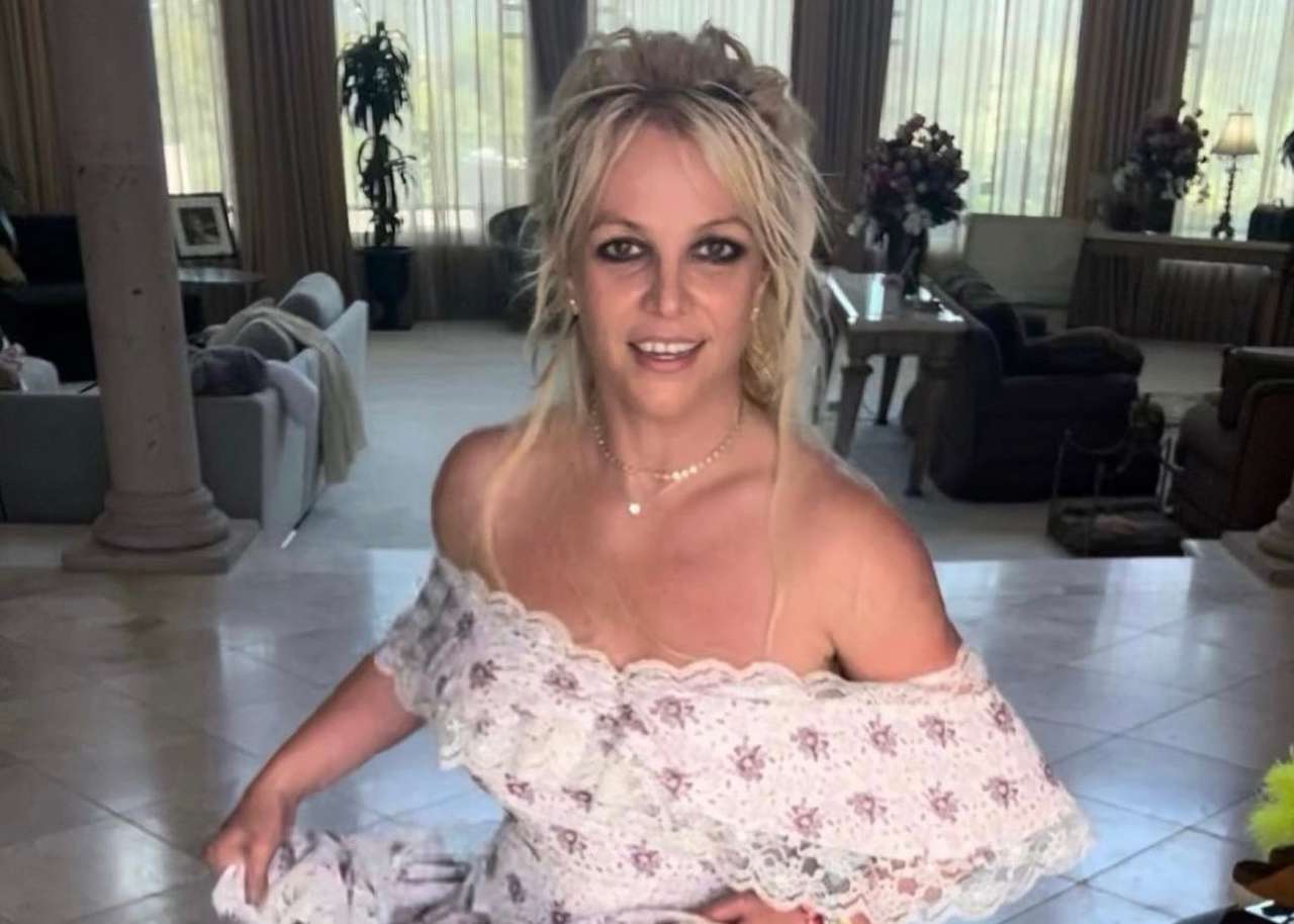 Горячие фильмы с участием порно звезды Britney Amber