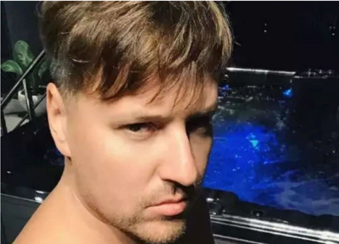 44-летний Витас резко помолодел и похудел: фото