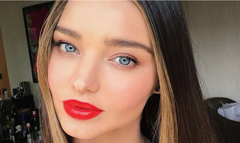 Миранда Керр показала фото первой встречи с будущим мужем