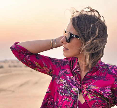 Богомолов трогательно поздравил Собчак: «Мой домашний Скорпион — самый кусачий и самый ранимый»