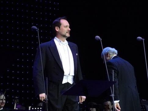 Аскар Абдразаков: «Муза у меня одна, это моя супруга»