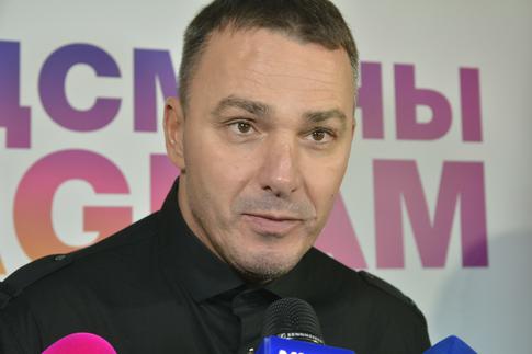 «Не отдавай его на сцену»: Андреев из «Иванушек» дал совет ставшему отцом Жукову