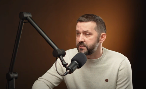 Уехавший из России комик Руслан Белый пожаловался на трудности жизни в Испании