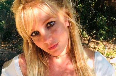 «Взяла на себя ответственность и извинилась»: Бритни Спирс воссоединилась с матерью