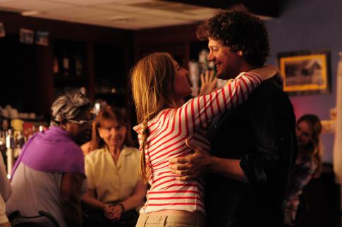 Футбол, зимний пикник, кино: как отметить самый мужской праздник в году