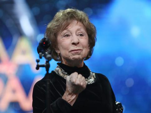 В «Современнике» опровергли увольнение Лии Ахеджаковой