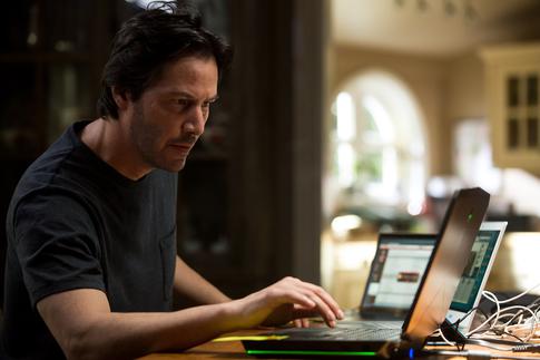 Киану Ривз о рецепте счастья: «Учиться, читать и немного прекрасного красного вина»