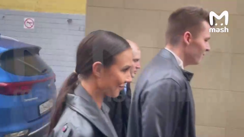 Блогеров Чекалиных доставили в столичный суд