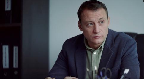 Уехавший из РФ Анатолий Белый не собирается отказываться от звания заслуженного артиста: «Это мое призвание»