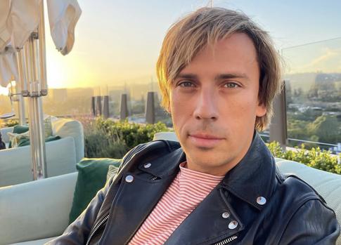 Вайкуле — о жизни Галкина* за границей: «Уж поверьте, сейчас он выступает в залах лучше, чем были у него в России»