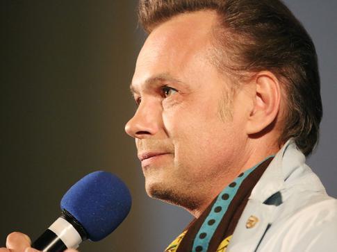 Владимир Левкин рассказал, почему живет у друзей