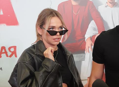 Кадры недели: заболевшая Хилькевич вывела в свет бородатого мужа, сын Стаса Михайлова раскрыл пол ребенка