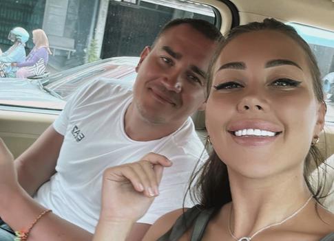 Алена Рапунцель трогательно поздравила избранника с важной датой