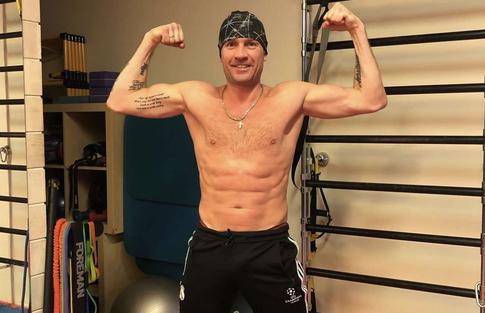 Костомаров впервые после ампутации вышел на лед