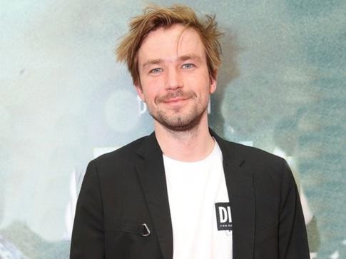 Александр Петров женился на малознакомой студентке: «Просто сидели, говорили и поехали в ЗАГС»