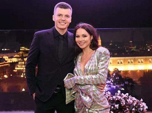 Блогеры Чекалины должны выплатить штраф в размере 124 миллионов рублей