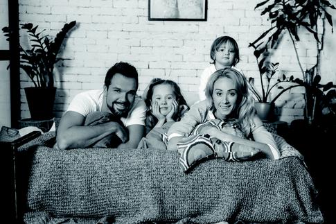 «Никакой демократии — ни в семье, ни в работе» — творческий брак Александра и Елены Балыковых