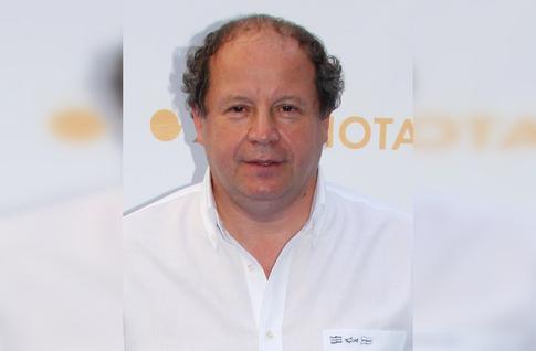 Прямой эфир: Дмитрий Астрахан — о Голливуде, братьях за границей и жизненном выборе своих детей