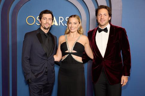 «Мне нравится слово „нормальный“»: Марго Робби рассказала о муже