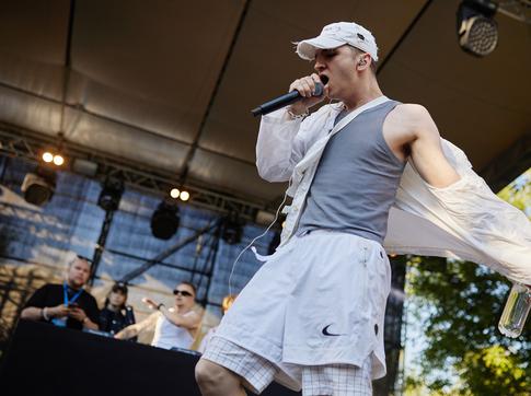 Рэперу Vacio вручили повестку в военкомат