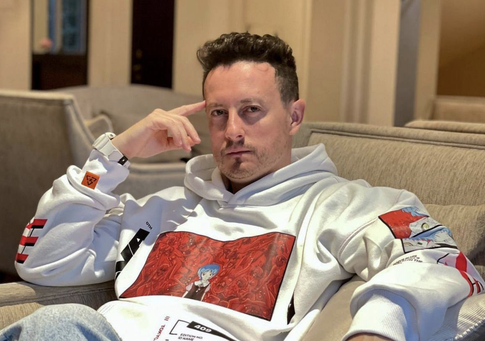 Актер Стас Ярушин впервые показал фанатам свою новорожденную дочку