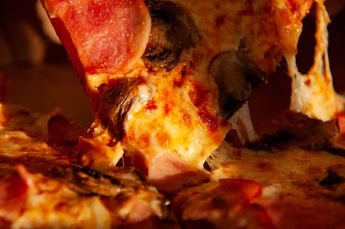 Пицца с «запрещенкой»: в Германии закрыли кафе, продававшее блюда с наркотиками