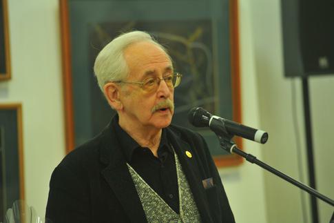 В реанимации: состояние Василия Ливанова улучшилось