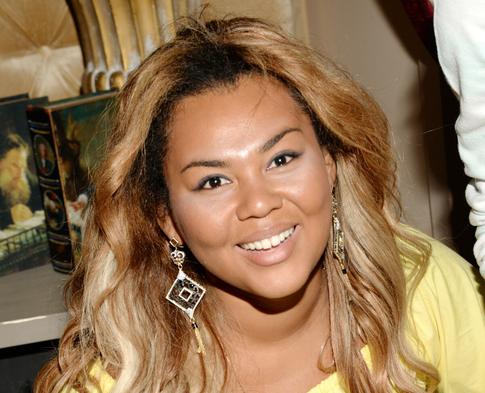 Пусть будет сюрприз: ожидающая первенца Корнелия Манго не хочет узнавать пол малыша