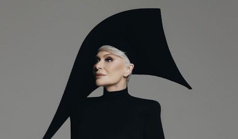 Из-за семейных обстоятельств: Понаровская отменила концерт в Питере