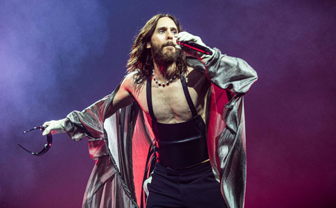 «Ждем и надеемся»: поклонники завалили Джареда Лето письмами