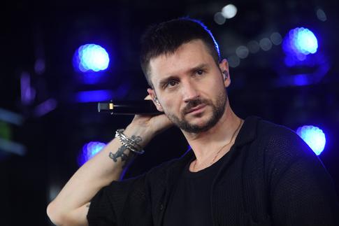 «Спасибо тебе за все!»: Сергей Лазарев опубликовал редкое фото с мамой