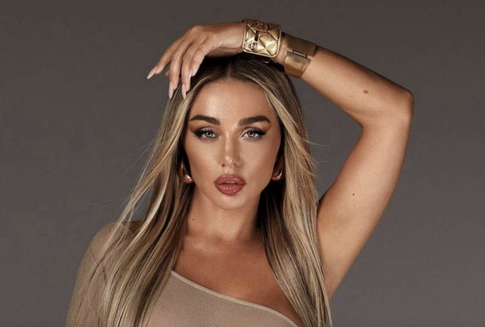 Седокова оставила для поклонников загадочное послание: «Я поломалась»