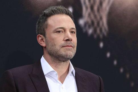 Мечется между двумя Дженнифер: Аффлек провел праздник с бывшей женой