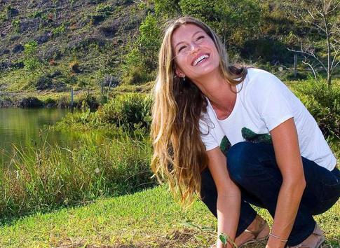 Забрала детей от бывшего мужа: беременная Бюндхен отправилась в отпуск