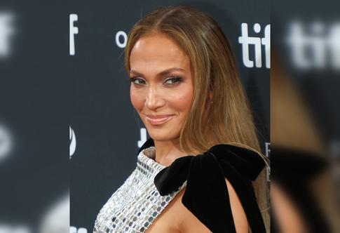 «К лету услышим о новом романе»: астролог рассказала, почему Джей Ло не везет с мужчинами