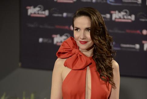 Феноменально стройная 47-летняя Наталья Орейро предстала в роскошном платье