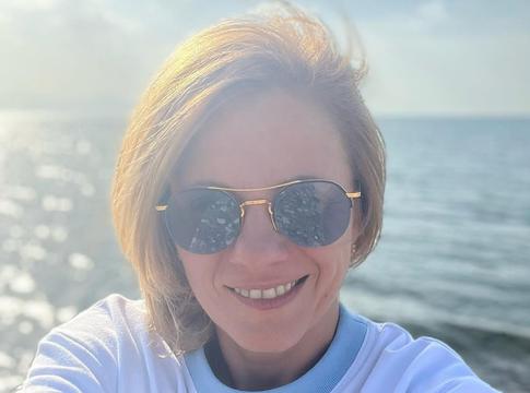 Впервые за 3 года: юмористку Наталью Еприкян видели на светском мероприятии