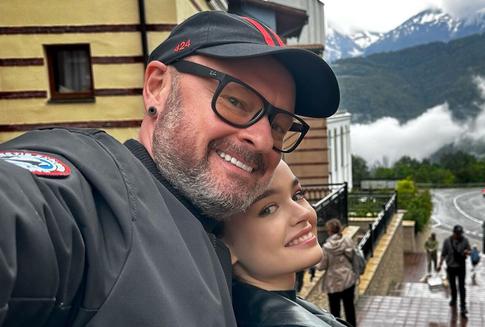 Режиссер Марк Горобец сделал предложение своей 18-летней возлюбленной