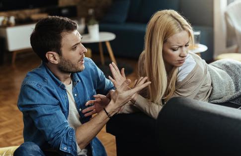 Четыре женские привычки, которые бесят всех мужчин