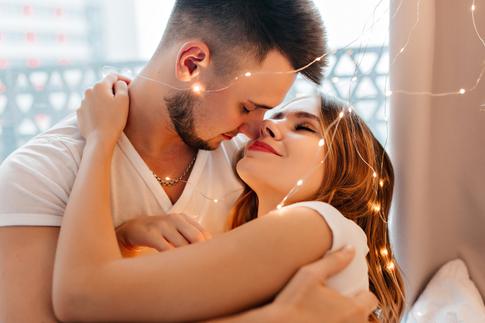 Секс в отношениях: психолог рассказал о нормальной интимной близости между партнерами