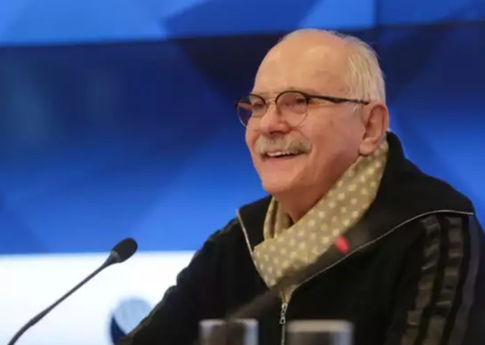 Режиссер Михалков заявил, что РФ воюет «против шайтана»