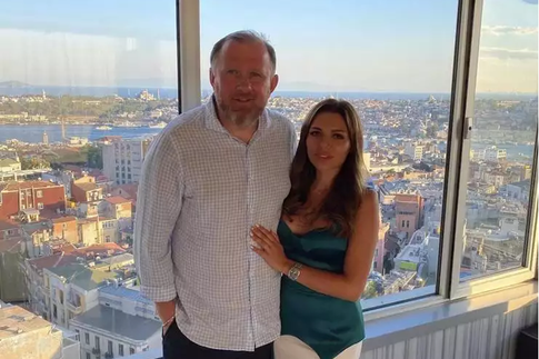 Жена Константина Ивлева продемонстрировала похудевшую фигуру в бикини