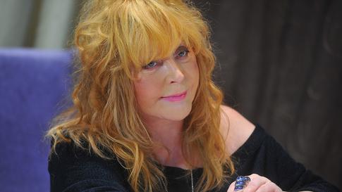 «Подлить масла в огонь»: Алла Пугачева проверила реакцию россиян