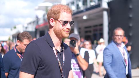 Принц Гарри ждет извинений от старшего брата и Кейт Миддлтон