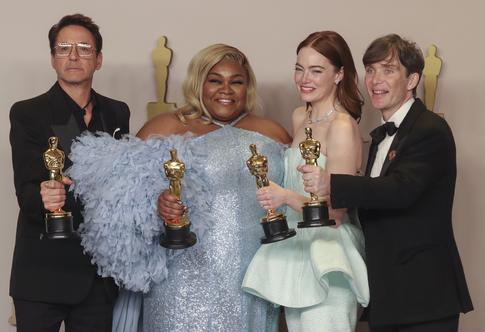 «Оскар» 2024: голый ведущий и «розовый» Гослинг — чем запомнилось главное кинособытие года