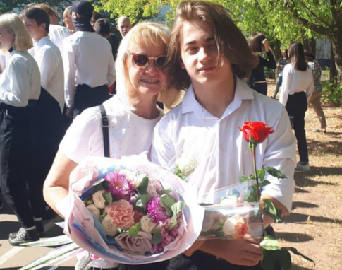 Победитель шоу «Голос» спасся сам и смог спасти маму